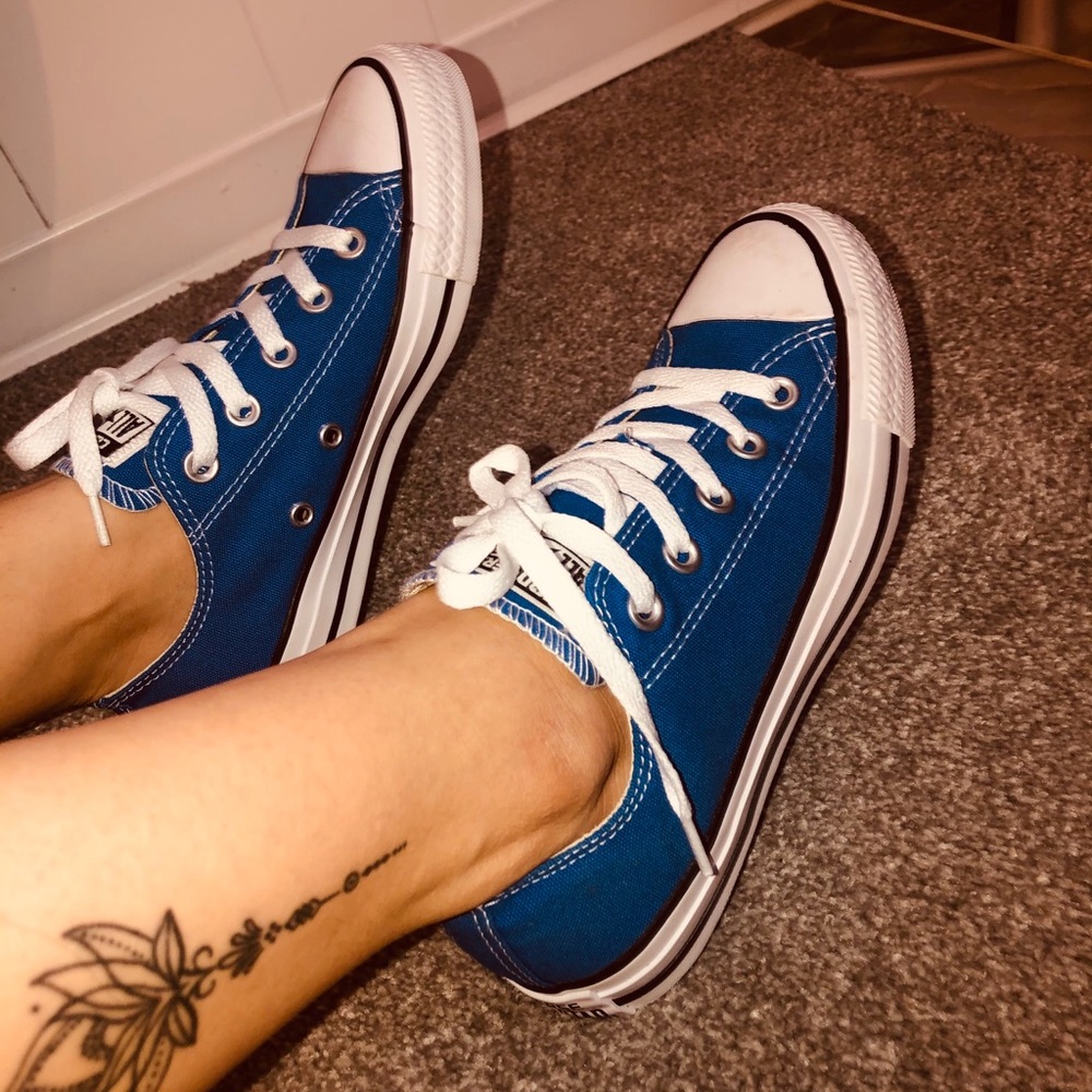Converse - Picture 3 of 3